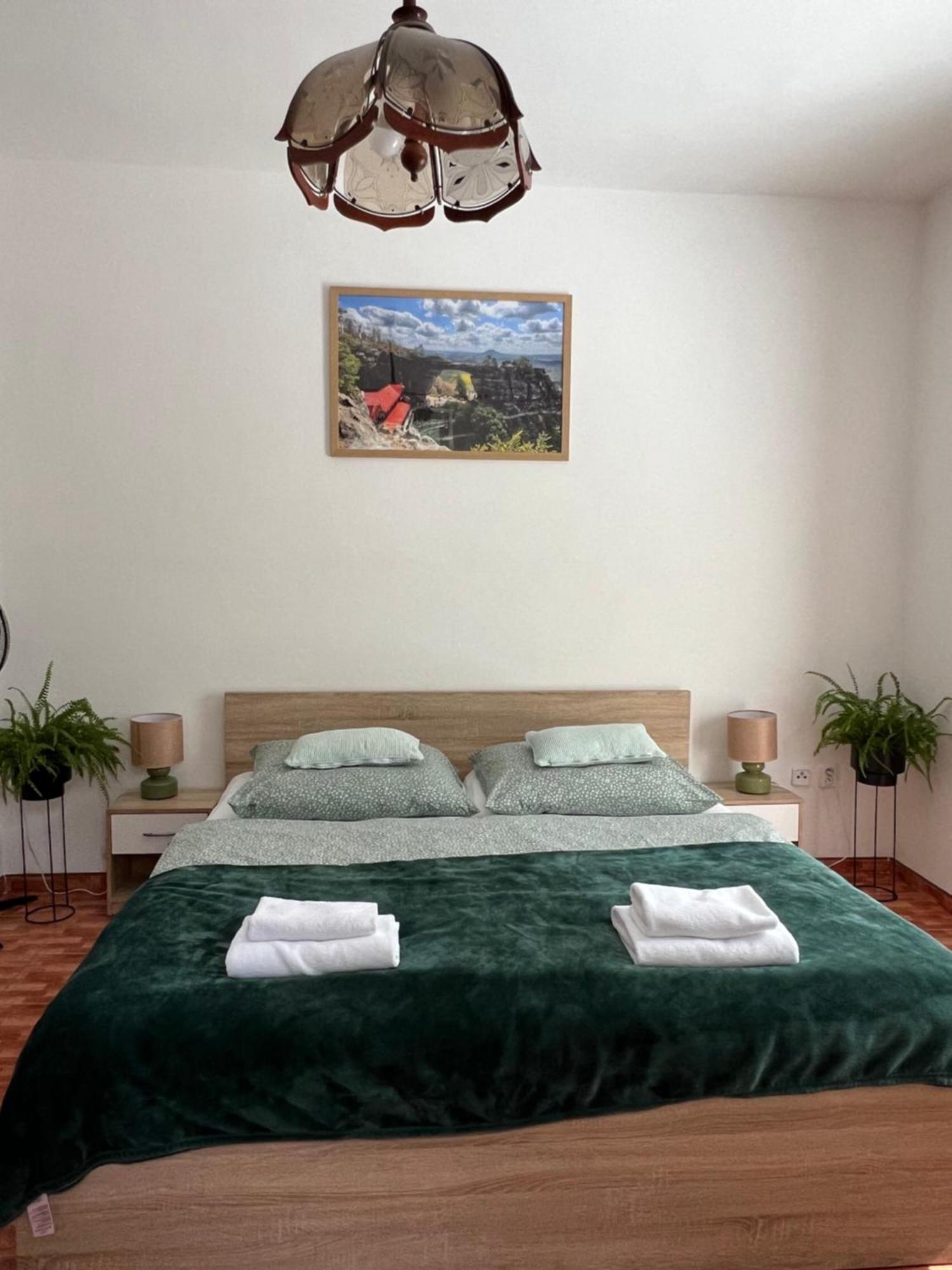 Hrensko 27 Apartmany Екстериор снимка